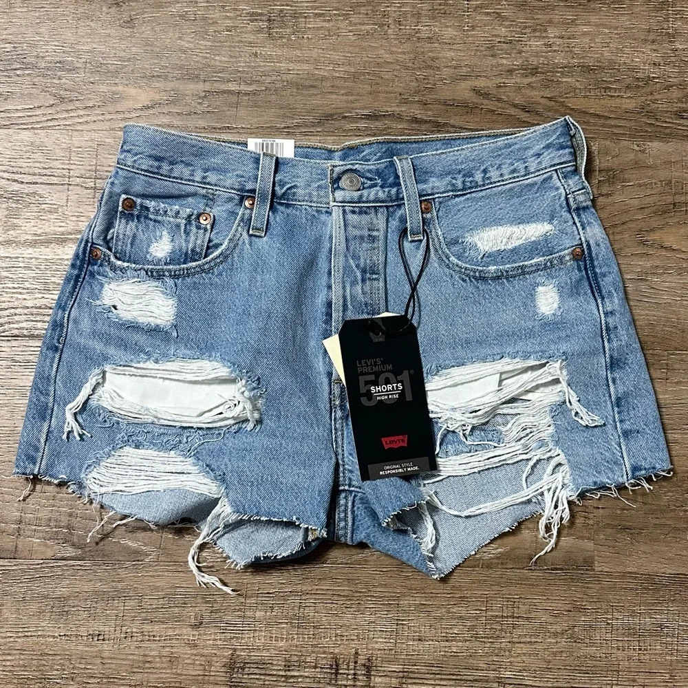 NWT Levi's 501 premium blue jean shorts - Picture 1 of 4